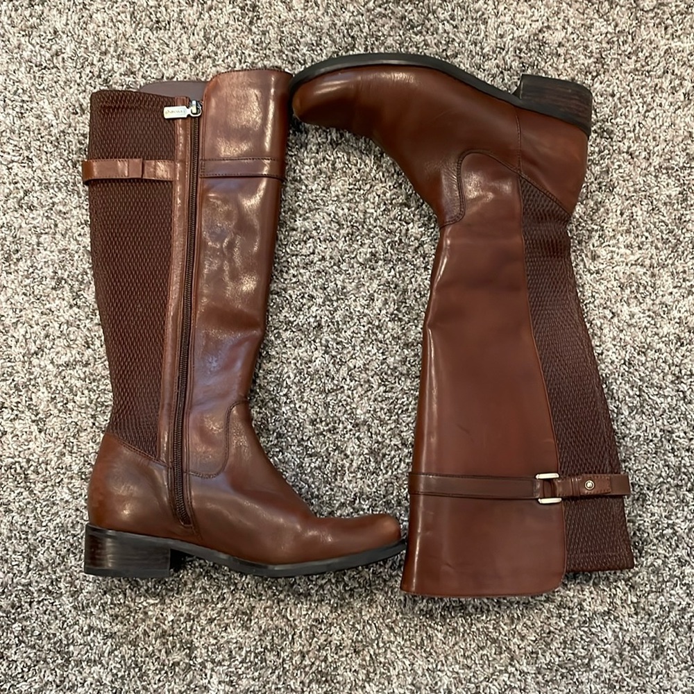 Women’s Blondo Waterproof Knee High Boots.  Size 6.5.